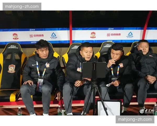 青岛西海岸刘世博临危受命 替补门将四扑救助球队赛季首胜